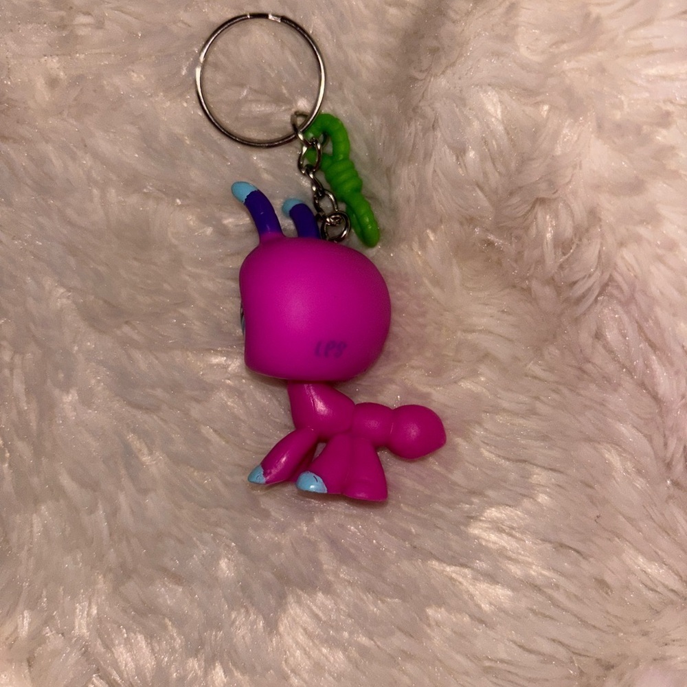 Littlest Pet Shop Pink Keychain - Picture 2 of 5